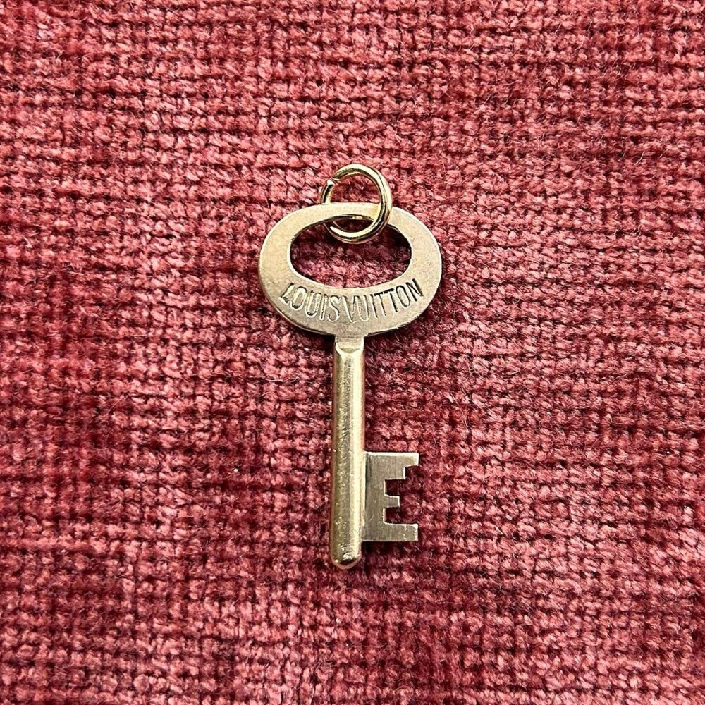 LOUIS VUITTON Vintage Steamer Trunk Skeleton Luggage Key # 125269